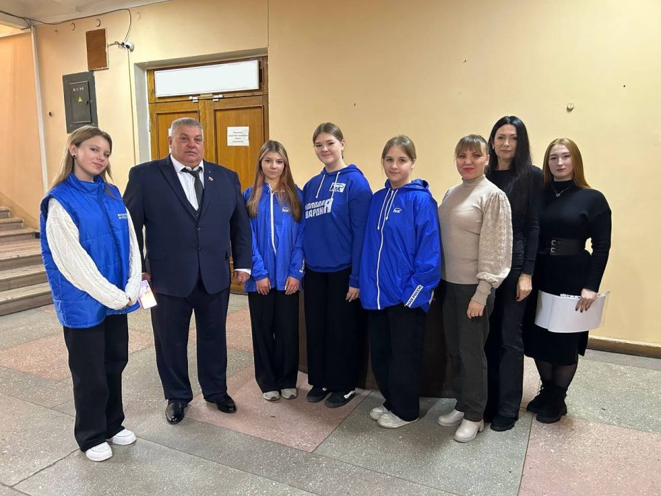 V КОНФЕРЕНЦИЯ КРАСНОЛУЧСКОГО МЕСТНОГО ОТДЕЛЕНИЯ «ЕДИНОЙ РОССИИ» V КОНФЕРЕНЦИЯ КРАСНОЛУЧСКОГО МЕСТНОГО ОТДЕЛЕНИЯ «ЕДИНОЙ РОССИИ»
