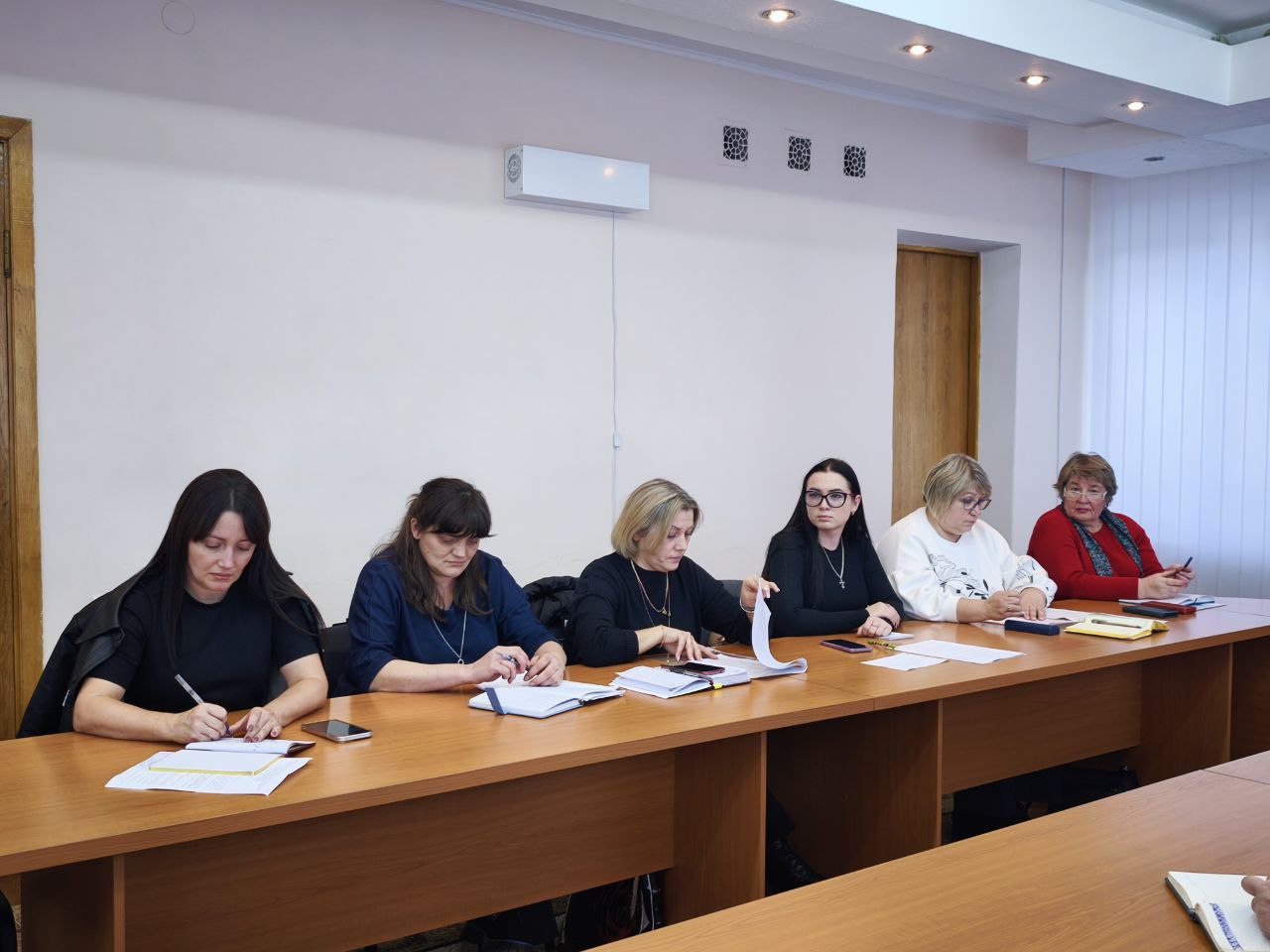 В Администрации городского округа город Кировск состоялся круглый стол, организованный комиссией по делам несовершеннолетних и защите их прав и посвященный раннему выявлению семейного неблагополучия и межведомственному... В Администрации городского округа город Кировск состоялся круглый стол, организованный комиссией по делам несовершеннолетних и защите их прав и посвященный раннему выявлению семейного неблагополучия и межведомственному...