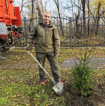 Единороссы города Рубежное приняли участи в акции "Сад памяти"