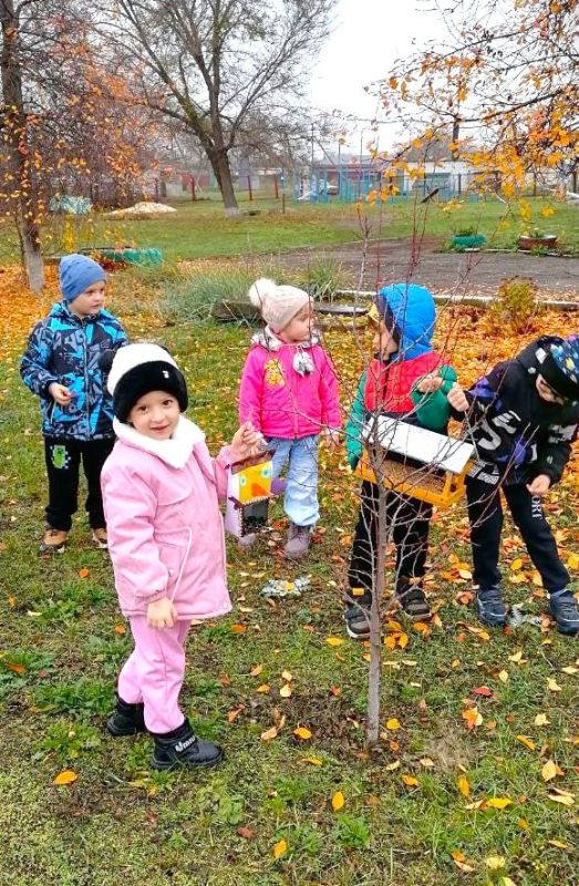 Экологический час «Друзья у кормушки» в Синичкин день Экологический час «Друзья у кормушки» в Синичкин день