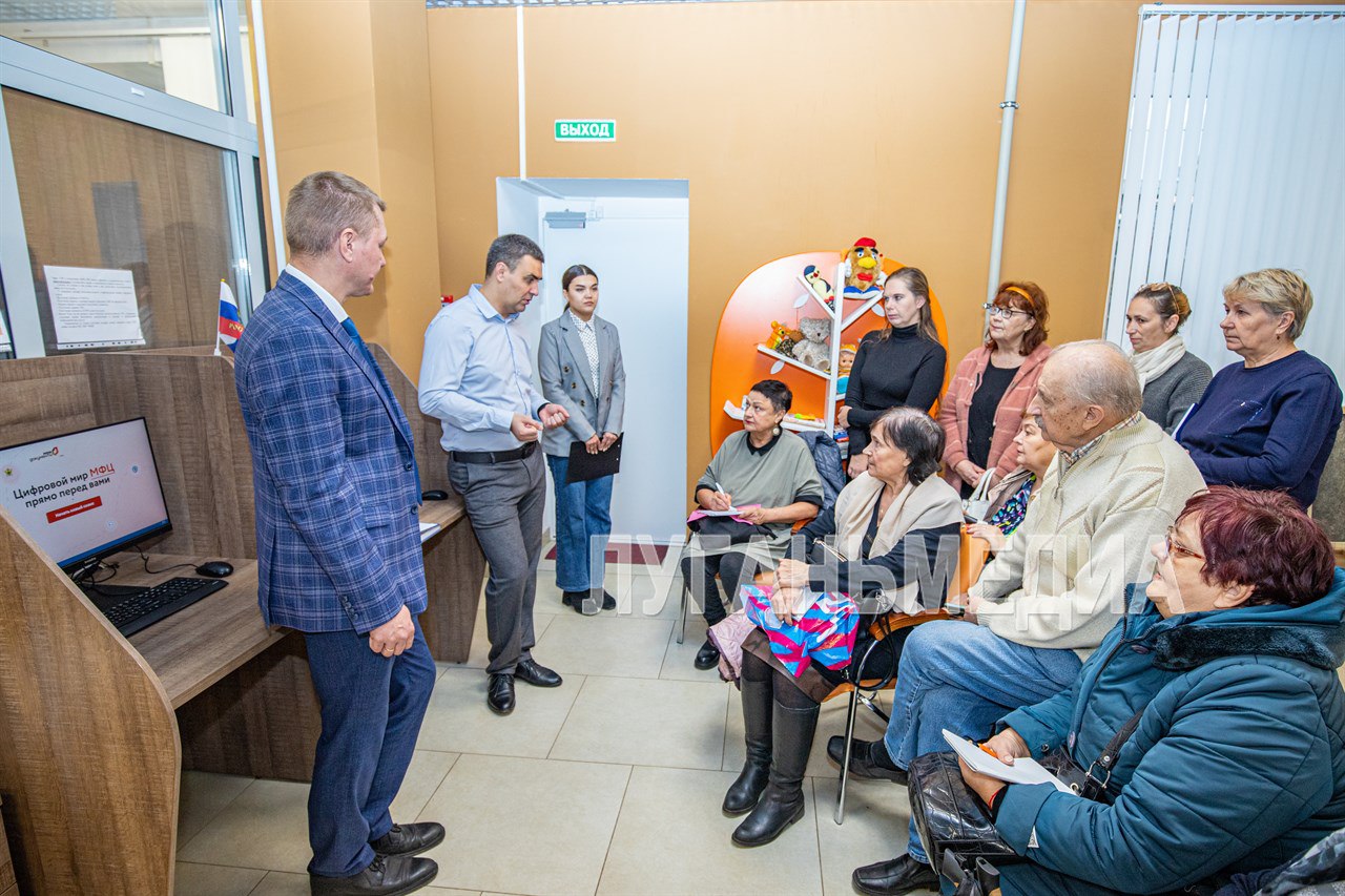 Руководитель Минцифры ЛНР провел занятие по цифровой грамотности Руководитель Минцифры ЛНР провел занятие по цифровой грамотности