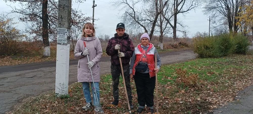 В пгт Дубовский состоялся общепоселковый субботник, в котором приняли участие сотрудники отдела по делам территорий Администрации Антрацитовского муниципального округа, ДК пгт Дубовский, участка Дубовский, трудовой коллектив... В пгт Дубовский состоялся общепоселковый субботник, в котором приняли участие сотрудники отдела по делам территорий Администрации Антрацитовского муниципального округа, ДК пгт Дубовский, участка Дубовский, трудовой коллектив...
