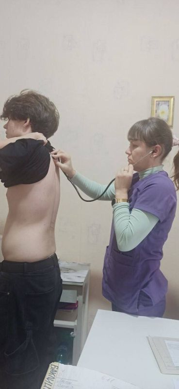 Врач Славяносербской ЦРБ провёл выездной прием в пгт Врач Славяносербской ЦРБ провёл выездной прием в пгт