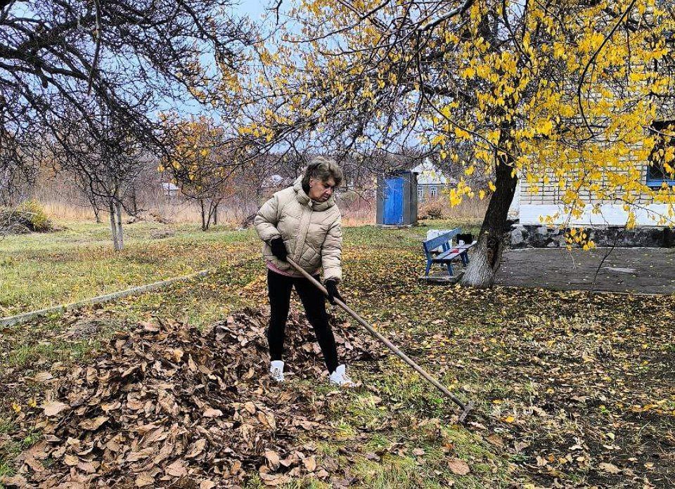 На территории населенных пунктов Антрацитовского муниципального округа регулярно проводится масштабная работа по улучшению комфортной среды На территории населенных пунктов Антрацитовского муниципального округа регулярно проводится масштабная работа по улучшению комфортной среды