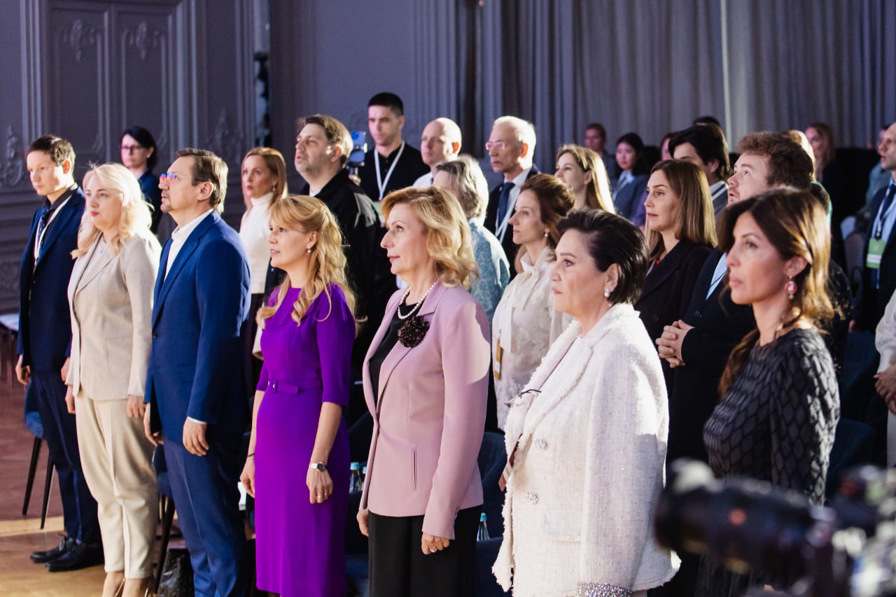 Дарья Лантратова: Если крикнет рать святая:. «Кинь ты Русь, живи в раю!» Дарья Лантратова: Если крикнет рать святая:. «Кинь ты Русь, живи в раю!»