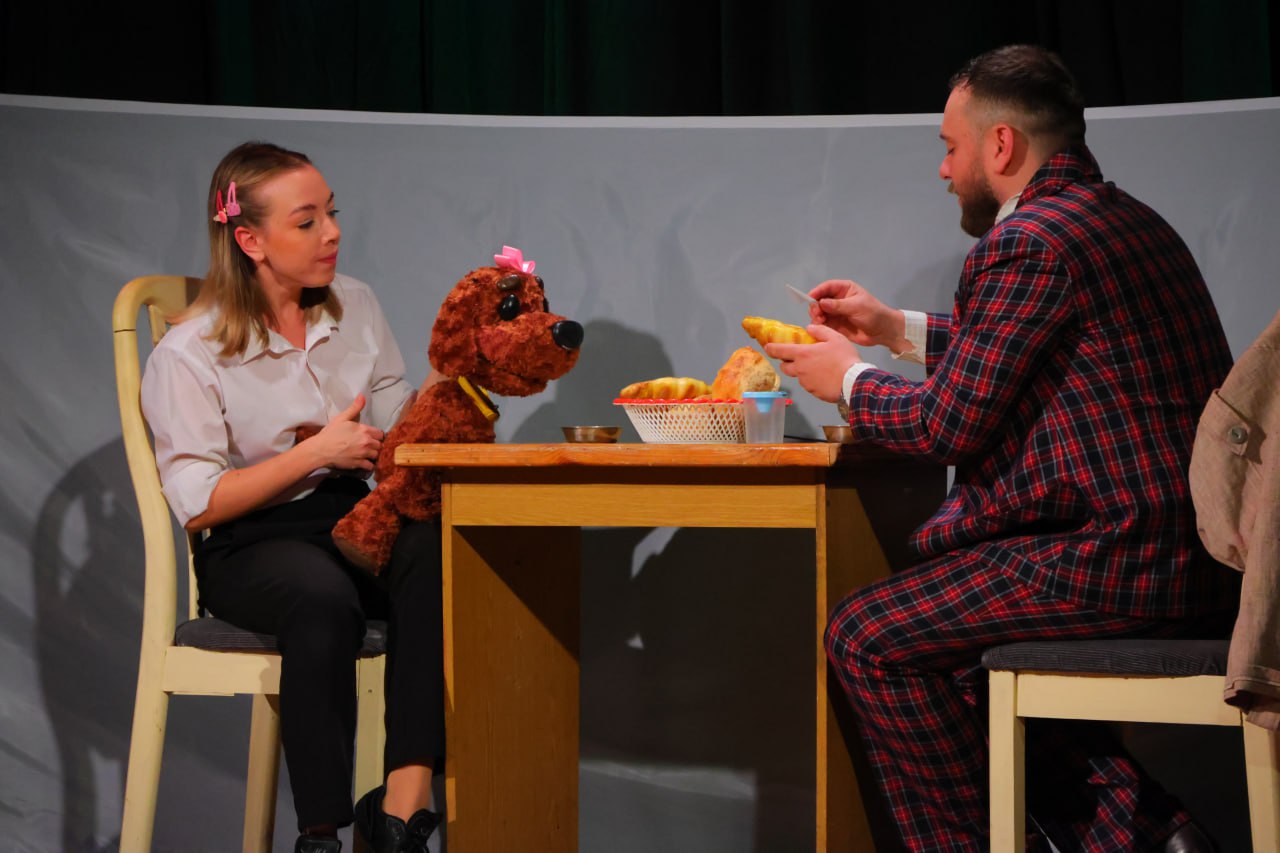 В Луганском академическом музыкально-драматическом театре имени М. Голубовича состоялась премьера детского кукольно-драматического спектакля «Умная собачка Соня» В Луганском академическом музыкально-драматическом театре имени М. Голубовича состоялась премьера детского кукольно-драматического спектакля «Умная собачка Соня»