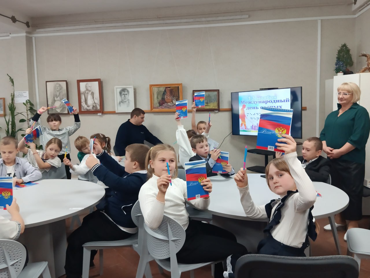 В Кировском историко-художественном музее состоялось мероприятие, посвящённое Международному дню слепых В Кировском историко-художественном музее состоялось мероприятие, посвящённое Международному дню слепых