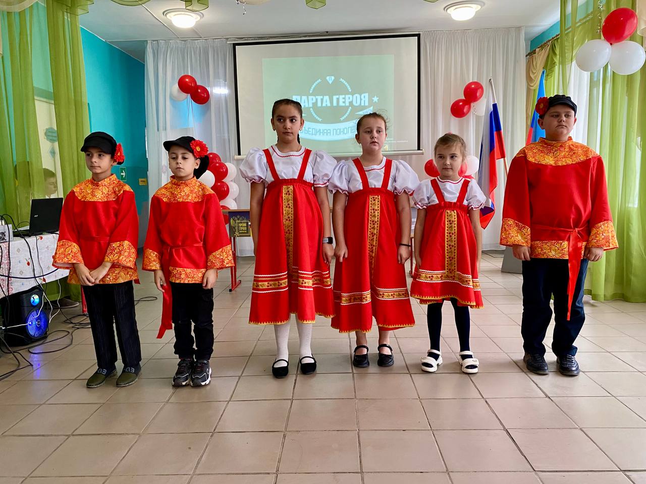 Марина Филиппова: Сегодня в Алексеевской средней школе состоялось открытие двух «Парт Героев» Марина Филиппова: Сегодня в Алексеевской средней школе состоялось открытие двух «Парт Героев»