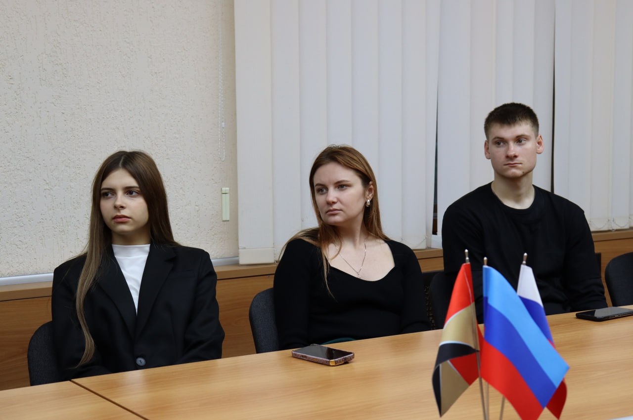 Светлана Гребенькова: Молодежь – в авангарде электоральной политики Светлана Гребенькова: Молодежь – в авангарде электоральной политики