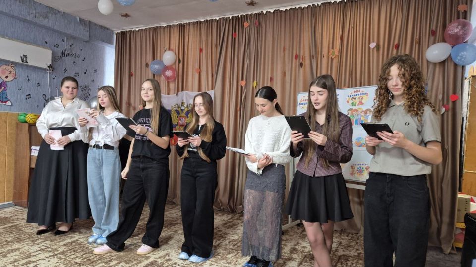 Волонтеры устроили праздник добра для детей Волонтеры устроили праздник добра для детей