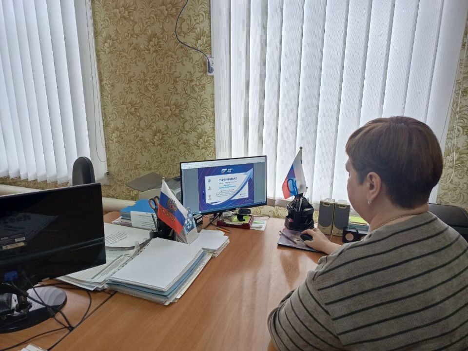 Сотрудники отдела жизнеобеспечения пгт Новодарьевка Администрации городского округа город Ровеньки продолжают повышать свой уровень самообразования Сотрудники отдела жизнеобеспечения пгт Новодарьевка Администрации городского округа город Ровеньки продолжают повышать свой уровень самообразования