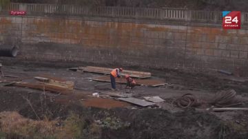 В Луганске подходит к завершению реконструкция моста через реку Лугань в районе Парка 1 Мая