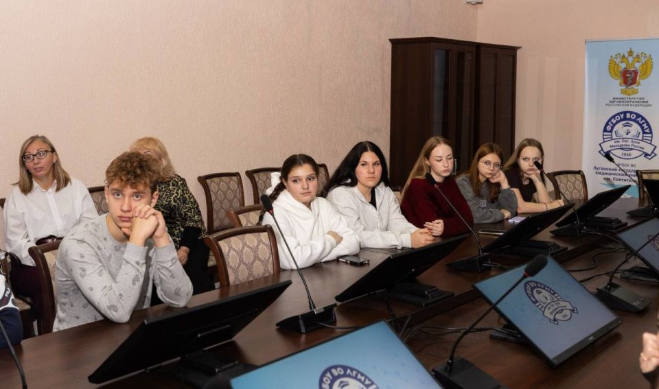 Знакомство школьников из Ростовской области с ЛГМУ им. Свт. Луки Знакомство школьников из Ростовской области с ЛГМУ им. Свт. Луки