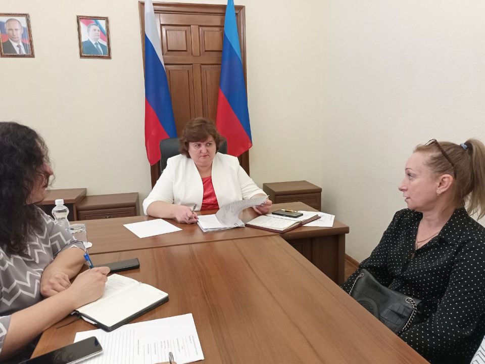 Заместитель Главы Администрации города Юлия Бугаева провела прием граждан Заместитель Главы Администрации города Юлия Бугаева провела прием граждан