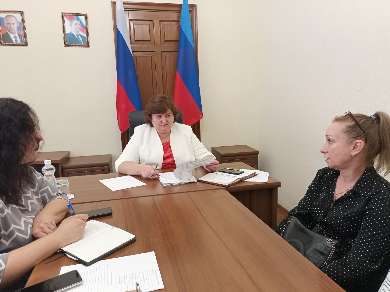 Заместитель Главы Администрации города Юлия Бугаева провела прием граждан Заместитель Главы Администрации города Юлия Бугаева провела прием граждан