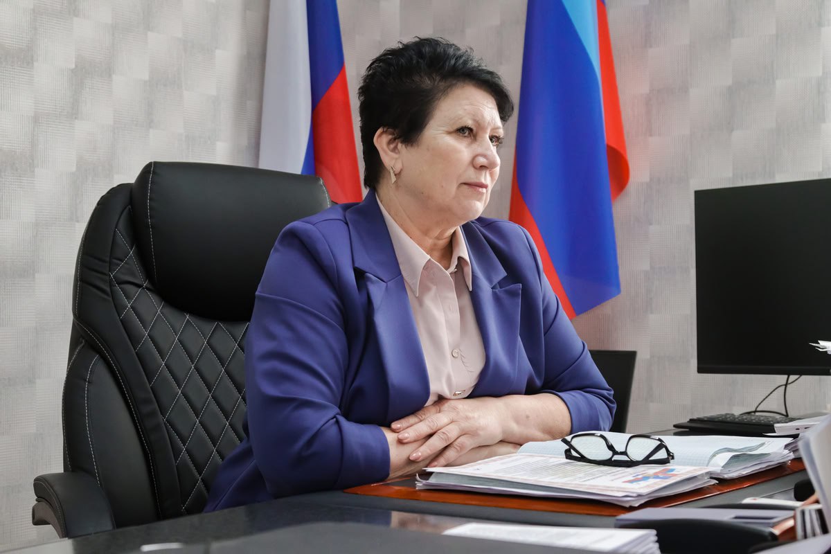 Владимир Чернев: Сегодня празднует день рождения моя коллега — Людмила Павловна Русанова, Глава Сватовского муниципального округа Луганской Народной Республики!