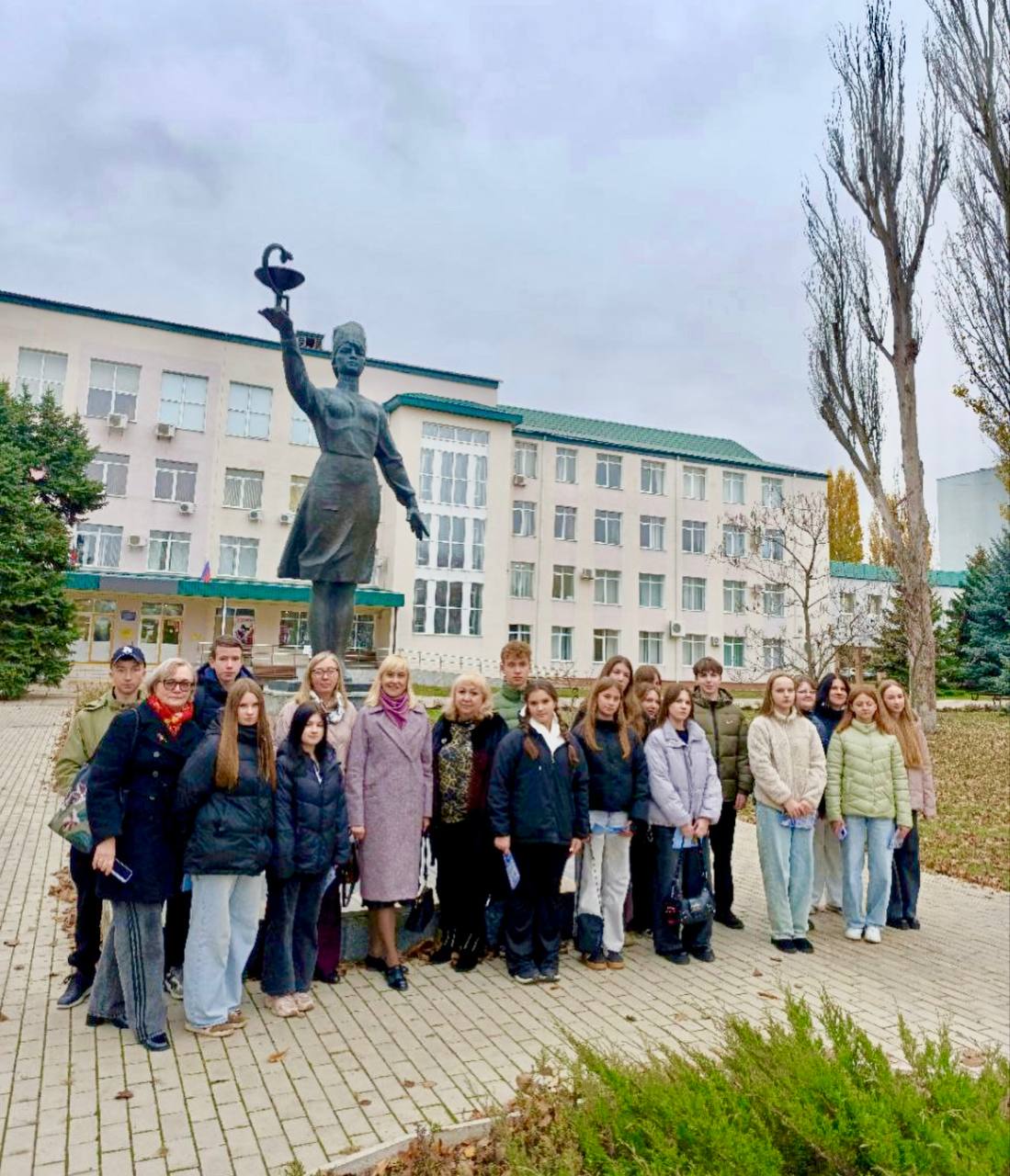 Знакомство школьников из Ростовской области с ЛГМУ им. Свт. Луки