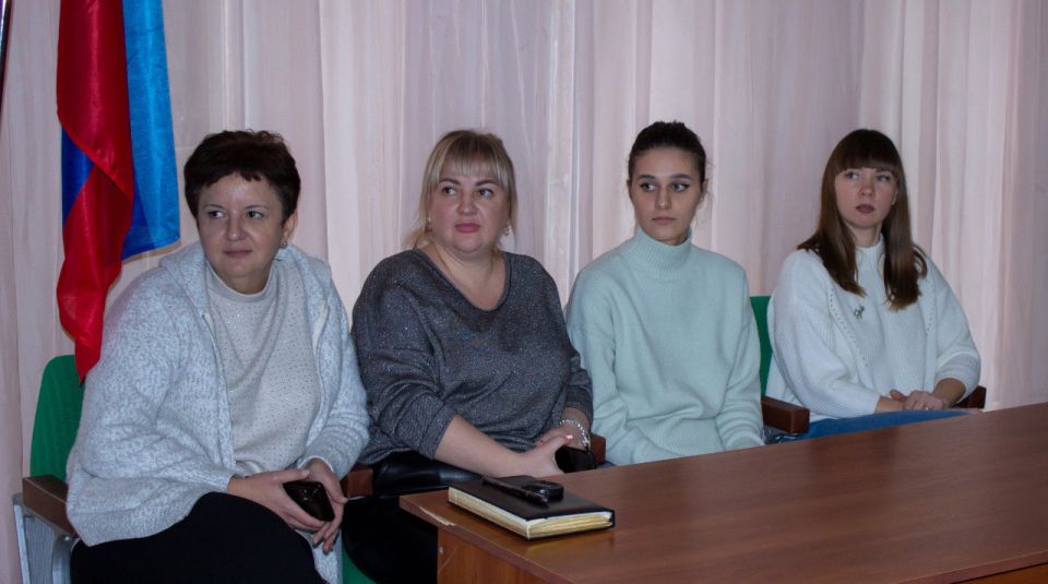 Сотрудники Архивной службы ЛНР приняли участие во Всероссийской просветительской Эстафете «Мои финансы» Сотрудники Архивной службы ЛНР приняли участие во Всероссийской просветительской Эстафете «Мои финансы»