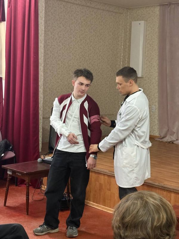 Практическое занятие по оказанию первой медицинской помощи Практическое занятие по оказанию первой медицинской помощи