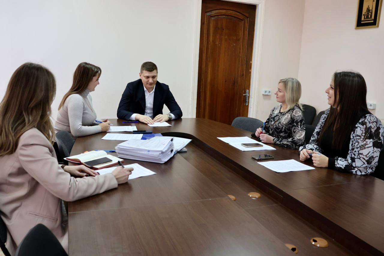 В ЛНР определены библиотеки муниципальных образований на получение субсидии на комплектование книжных фондов на 2026 год