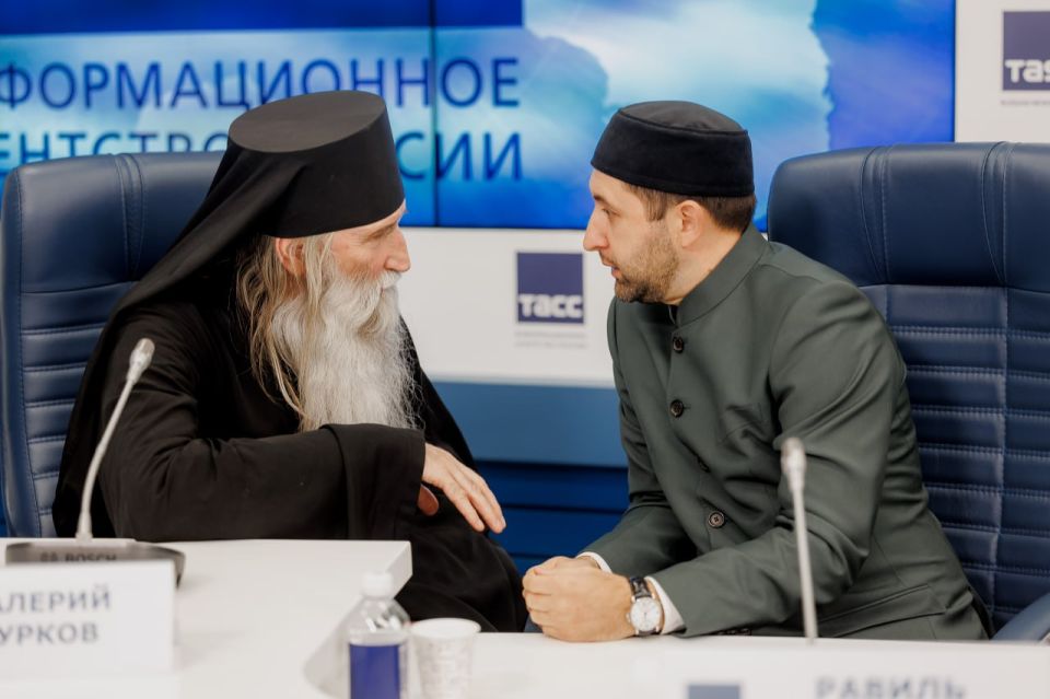 Дарья Лантратова: Проект «Жизнь после Победы» стал логичным продолжением работы, которую ведет партия «Единая Россия» по помощи семьям наших бойцов Дарья Лантратова: Проект «Жизнь после Победы» стал логичным продолжением работы, которую ведет партия «Единая Россия» по помощи семьям наших бойцов