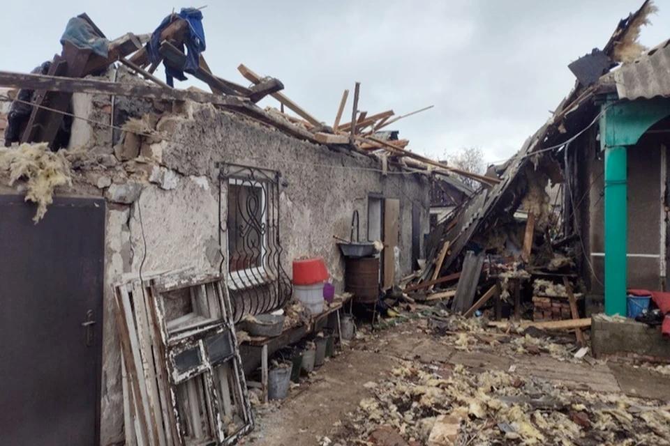 Дрон ВСУ атаковал жилой дом в Первомайске, пострадала семья пенсионеров