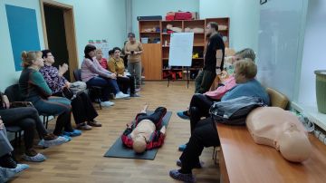 Ещё одна группа слушателей Курсов первой помощи овладела знаниями и навыками, получила сертификаты об обучении