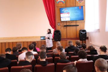 В колледже им. Петрова говорили о ВИЧ и защите здоровья