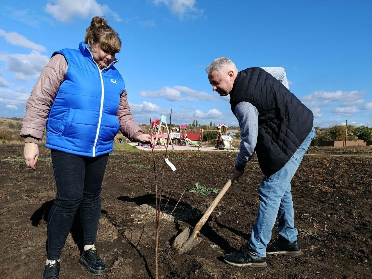Официальный представитель Тамбовской области продолжает работу по развитию партийной деятельности в Новоайдаре