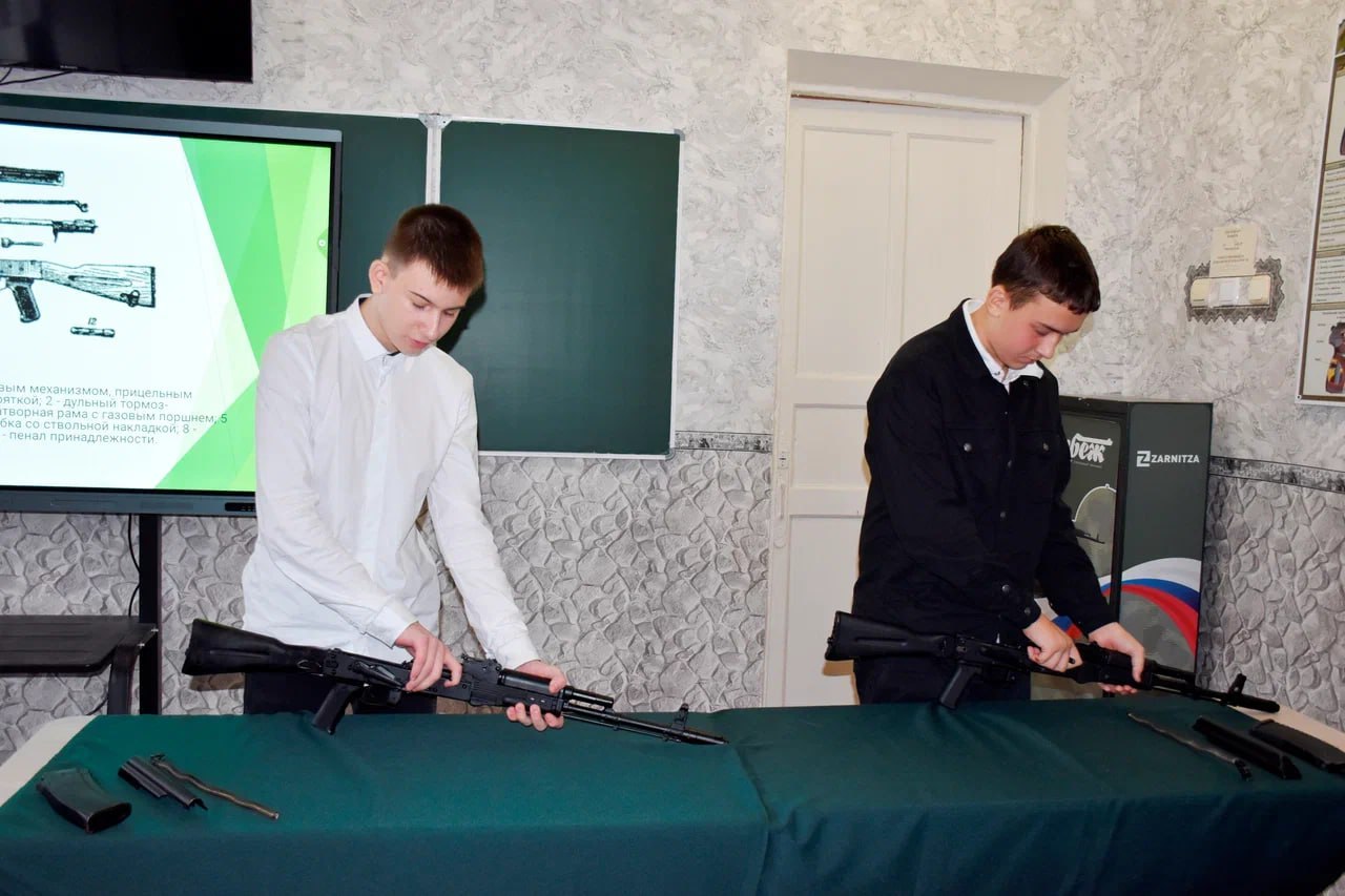 Школы Республики получили новое оборудование для предмета ОБЗР Школы Республики получили новое оборудование для предмета ОБЗР