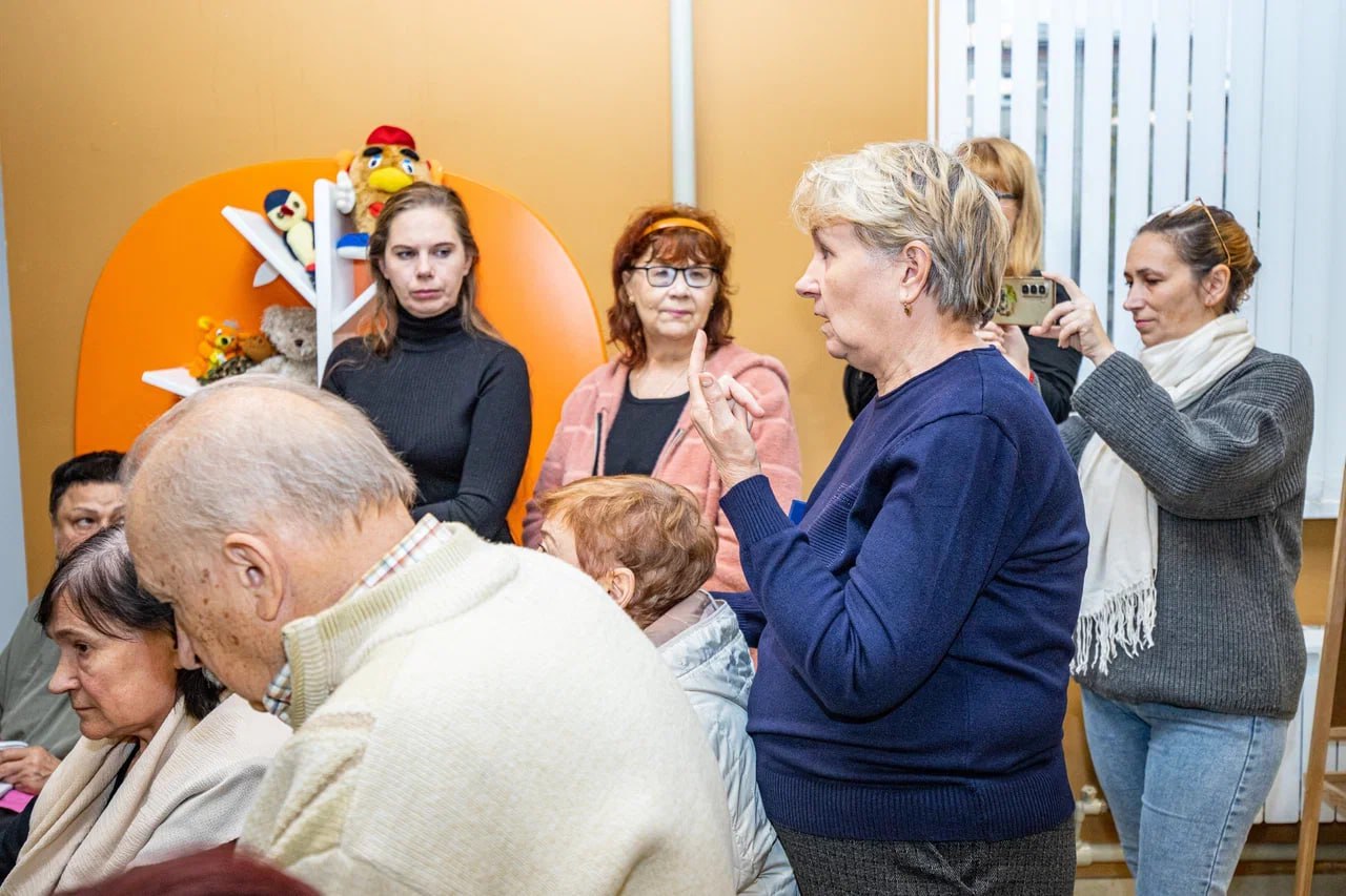 Руководитель Минцифры ЛНР провел занятие по цифровой грамотности Руководитель Минцифры ЛНР провел занятие по цифровой грамотности