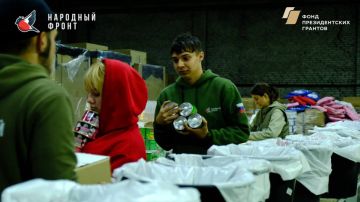 Продолжается работа Молодёжки НФ на гуманитарном складе РИК НФ ЛНР