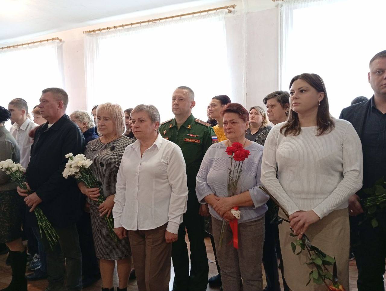 В селе Валуйское открыли сразу семь Парт Героев в память о защитниках Родины В селе Валуйское открыли сразу семь Парт Героев в память о защитниках Родины