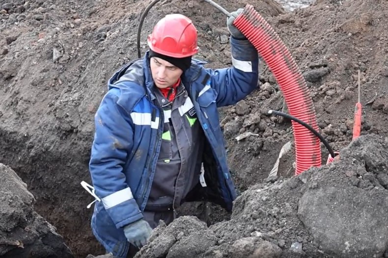 Красноярские строители на финишной прямой при возведении дома в Свердловском муниципальном округе Красноярские строители на финишной прямой при возведении дома в Свердловском муниципальном округе