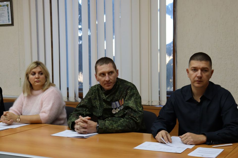 Светлана Гребенькова: Провели первое заседание муниципального координационного совета по взаимодействию с Движением Первых и содействию реализации Концепции «Луганский характер» Светлана Гребенькова: Провели первое заседание муниципального координационного совета по взаимодействию с Движением Первых и содействию реализации Концепции «Луганский характер»