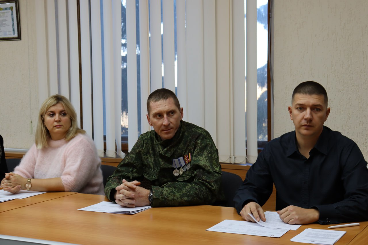 Светлана Гребенькова: Провели первое заседание муниципального координационного совета по взаимодействию с Движением Первых и содействию реализации Концепции «Луганский характер» Светлана Гребенькова: Провели первое заседание муниципального координационного совета по взаимодействию с Движением Первых и содействию реализации Концепции «Луганский характер»