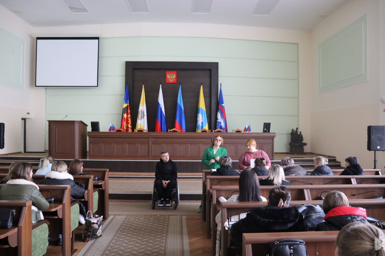 Представители АНО "Общественный центр социальных инициатив" встретились в Антраците со специалистами отдела по делам территорий и другими представителями отраслевых (функциональных) органов Администрации и общественных...