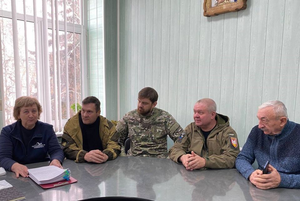 Марина Филиппова: Сегодня встретилась с представителями Тамбовского регионального отделения Общероссийского общественного движения «Поисковое движение России», которое занимается увековечением памяти тех, кто погиб, защищая... Марина Филиппова: Сегодня встретилась с представителями Тамбовского регионального отделения Общероссийского общественного движения «Поисковое движение России», которое занимается увековечением памяти тех, кто погиб, защищая...