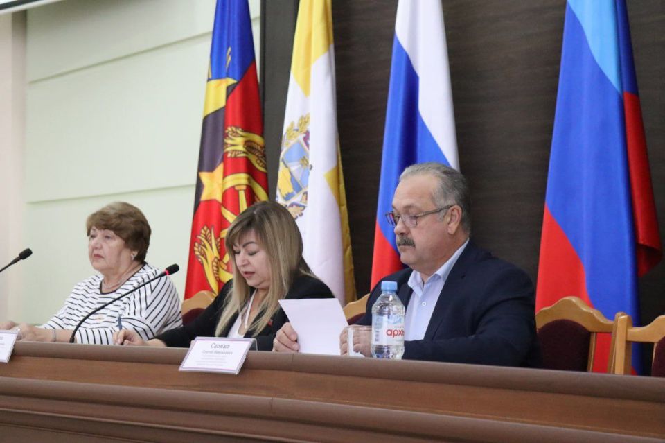 Под председательством Виктории Сошиной в Антраците состоялось внеочередное XXXV заседание Совета округа Под председательством Виктории Сошиной в Антраците состоялось внеочередное XXXV заседание Совета округа