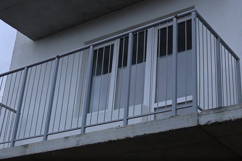 Красноярские строители на финишной прямой при возведении дома в Свердловском муниципальном округе Красноярские строители на финишной прямой при возведении дома в Свердловском муниципальном округе