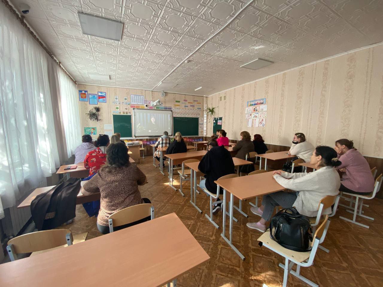 В Новоайдарской школе прошел VI этап просветительской эстафеты «Мои финансы» В Новоайдарской школе прошел VI этап просветительской эстафеты «Мои финансы»