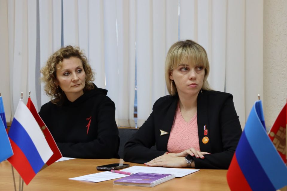 Светлана Гребенькова: Провели первое заседание муниципального координационного совета по взаимодействию с Движением Первых и содействию реализации Концепции «Луганский характер» Светлана Гребенькова: Провели первое заседание муниципального координационного совета по взаимодействию с Движением Первых и содействию реализации Концепции «Луганский характер»