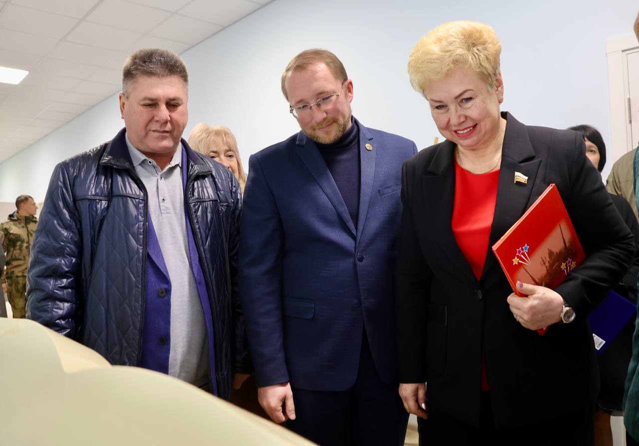 Торжественное открытие модельной библиотеки «Казачок» состоялось в Станице Луганской в рамках национального проекта «Семья» Торжественное открытие модельной библиотеки «Казачок» состоялось в Станице Луганской в рамках национального проекта «Семья»