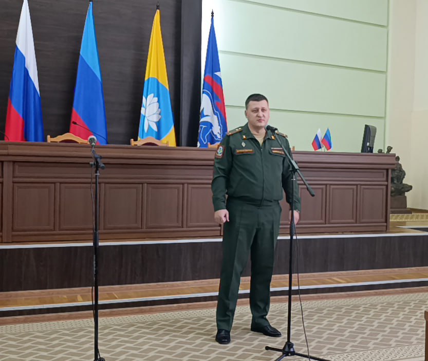 В Администрации округа поздравили будущих защитников с Днем призывника В Администрации округа поздравили будущих защитников с Днем призывника