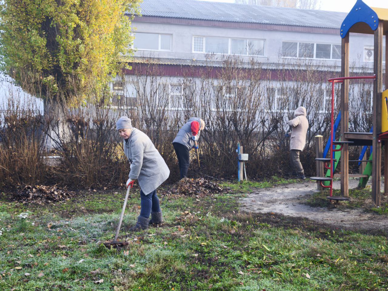 Кировчане приняли участие в городском субботнике по благоустройству территории Кировчане приняли участие в городском субботнике по благоустройству территории