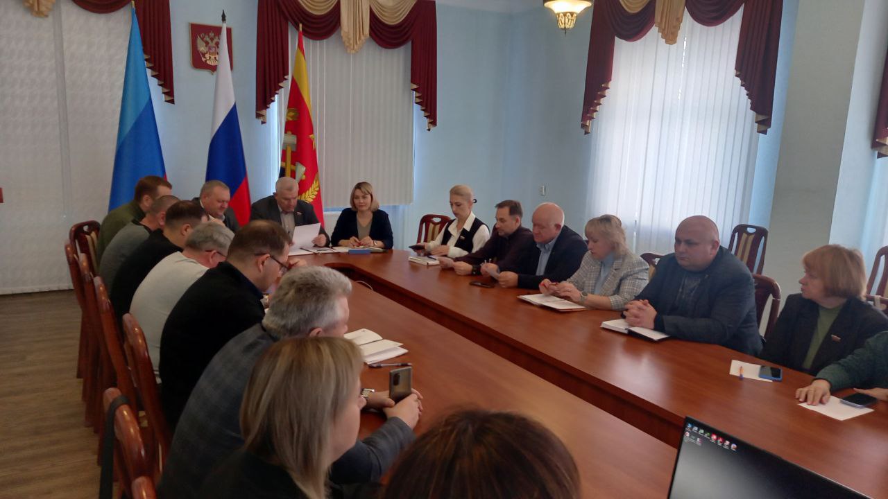 Владимир Шавлай: Сегодня в Администрации Краснодонского муниципального округа состоялось совместное заседание постоянных комиссий депутатов Совета Краснодонского муниципального округа Луганской Народной Республики Владимир Шавлай: Сегодня в Администрации Краснодонского муниципального округа состоялось совместное заседание постоянных комиссий депутатов Совета Краснодонского муниципального округа Луганской Народной Республики