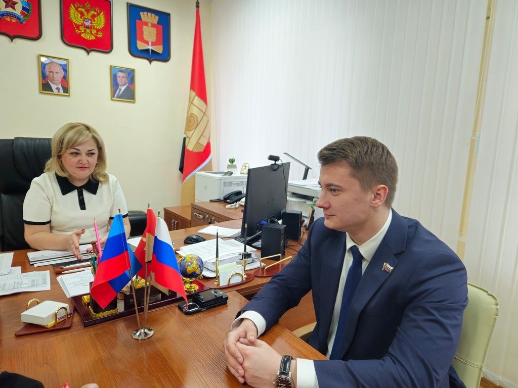 Состоялась рабочая встреча председателя Избирательной комиссии ЛНР с главой Алчевска Состоялась рабочая встреча председателя Избирательной комиссии ЛНР с главой Алчевска