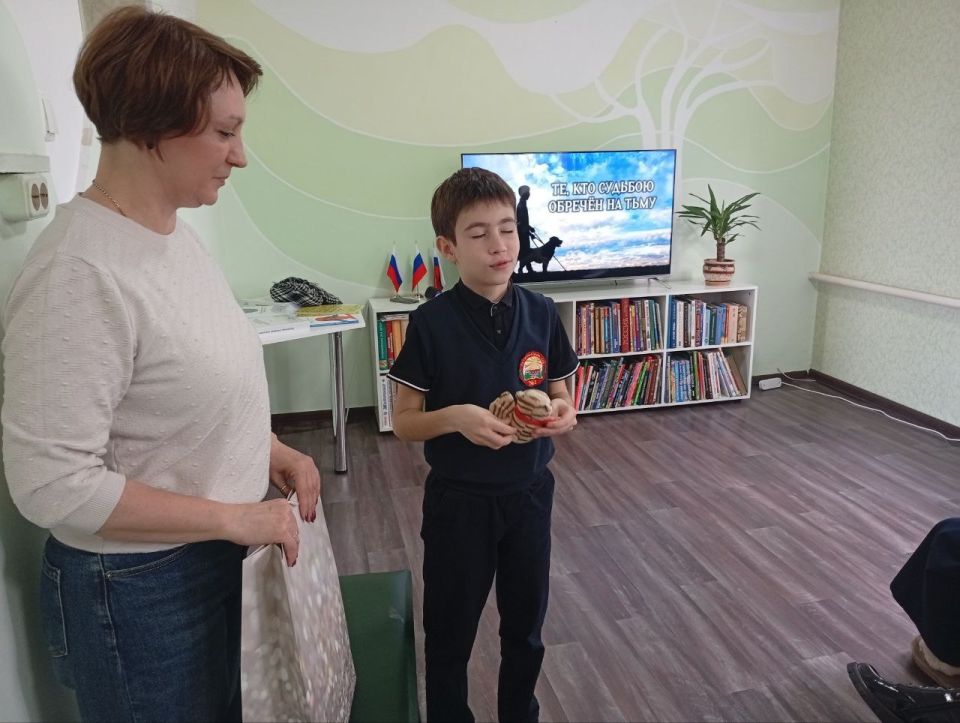 В Лутугинской районной библиотеке для детей прошла экспресс-беседа В Лутугинской районной библиотеке для детей прошла экспресс-беседа