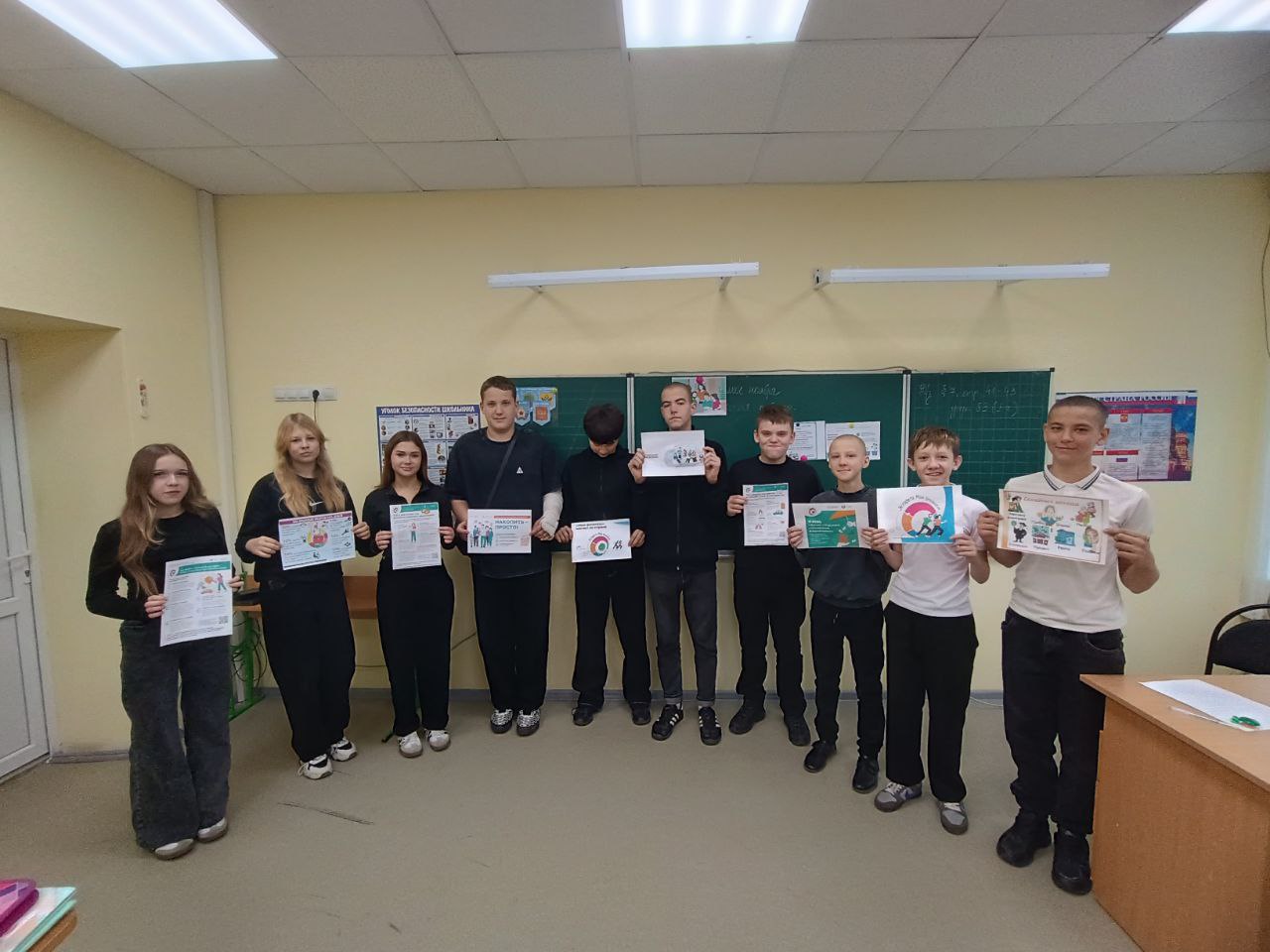 В Новоайдарской школе прошел VI этап просветительской эстафеты «Мои финансы» В Новоайдарской школе прошел VI этап просветительской эстафеты «Мои финансы»