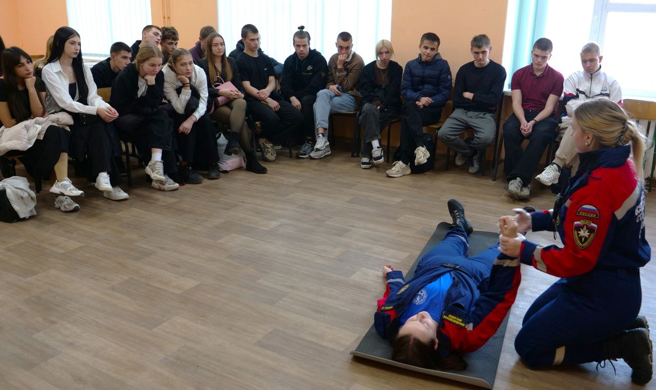 На форуме «Земля Героев» спасатели рассказали об основах первой помощи, вспоминали историю и чествовали героев! На форуме «Земля Героев» спасатели рассказали об основах первой помощи, вспоминали историю и чествовали героев!